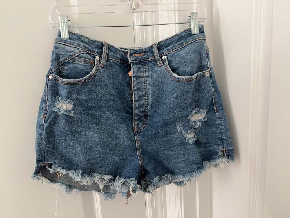 We The Free Size 29 High Rise Distressed Raw Hem Denim Shorts